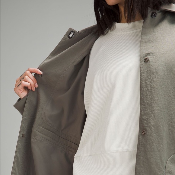 NWT Lululemon Lightweight Collared A-Line Coat - Picture 2 of 6